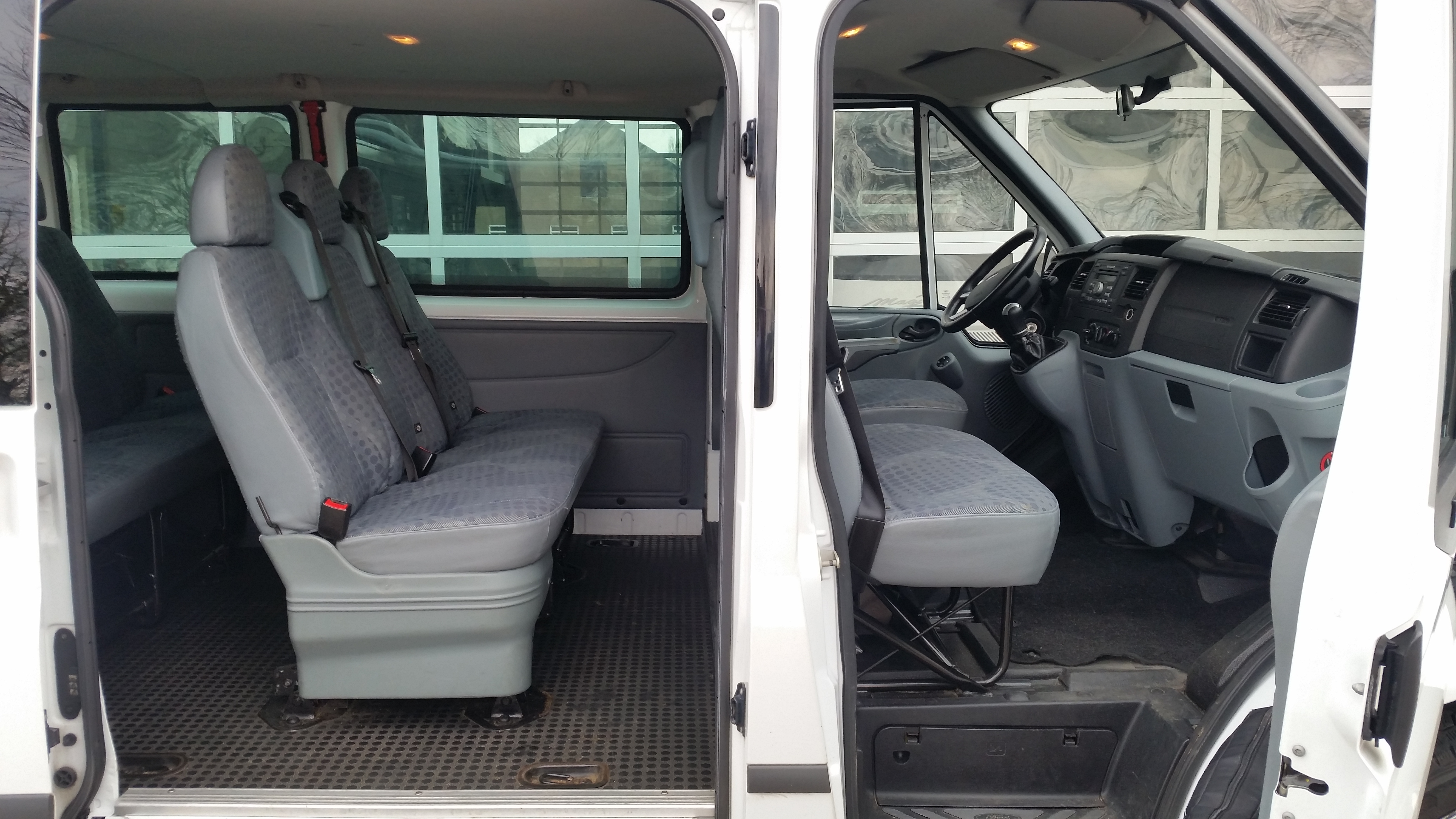 Ford Transit 350 >> Huurbus Ford Transit 350 >> Huurbus